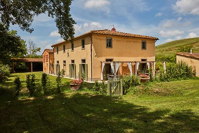 Lussuosa Casa Vacanze con Piscina a Ghizzano ...