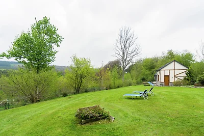 Sonniges Cottage am Waldrand in Awenne
