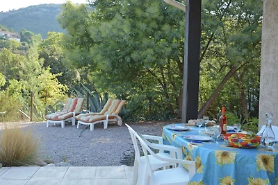 Geräumiges Ferienhaus am Fluss