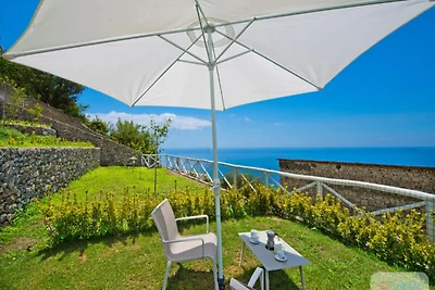 Villa in Praiano mit Pool und Meerblick