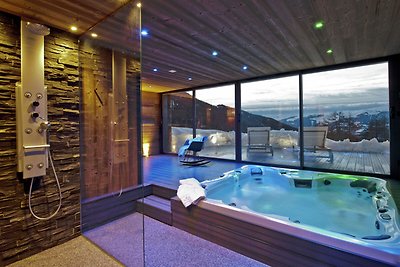 Luxury chalet in the very extensive Paradiski...