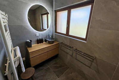 Wohnung in Arèches mit großer Terrasse