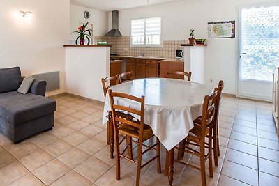 Geräumiges Ferienhaus in Aigues Vives