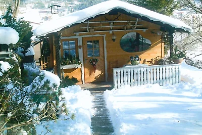 Chalet in Caroles con una foresta vicina