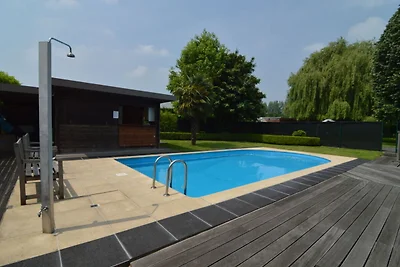 Villa in den flämischen Ardennen mit Pool