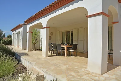 Lussuosa villa ad Escales con piscina