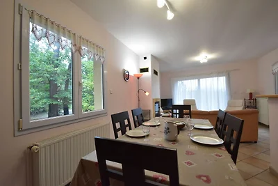 Moderna casa vacanze con piscina