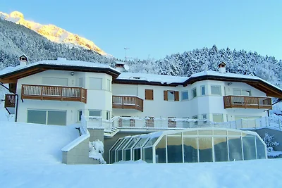 Wohnung in Villa mit Schwimmbad mit...