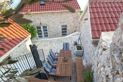 Villa in Podgora mit beheiztem Pool