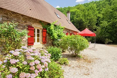 Casa vacanze vicino al fiume con piscina
