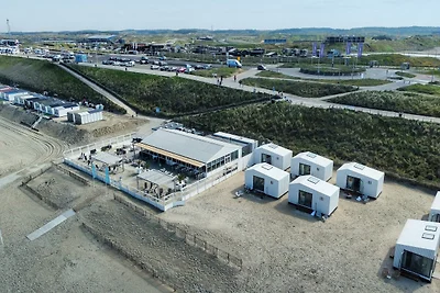 Strandhaus mit teilweisem Meerblick