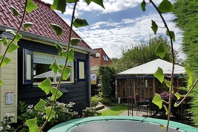 Haus am Kanal in 't Zand an der holländischen