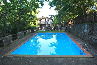 Geräumiges Ferienhaus mit Gemeinschaftspool
