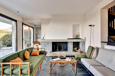 Villa in Haitza mit privatem Strandzugang