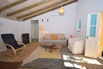 Attraente Cottage a Loulé con piscina