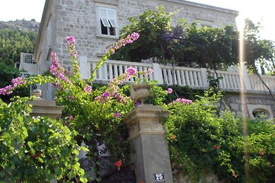 Malerisches Landhaus mit Terrasse in...