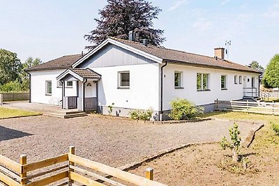 8 Personen Ferienhaus in YNGSJÖ-By Traum