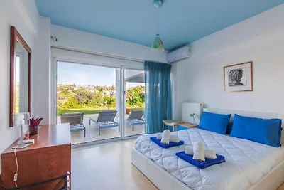 Moderne kretische Familienvilla mit Pool