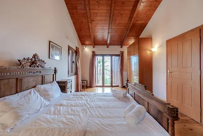 Villa ad Agia Triada con vista sulle montagne