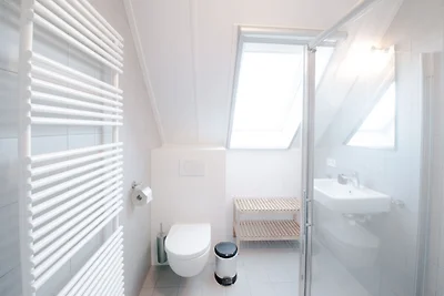 Lodge dal design moderno con microonde...