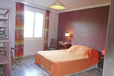 Charmantes Ferienhaus in Talairan mit Pool