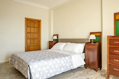 Ortigia seafront apartment