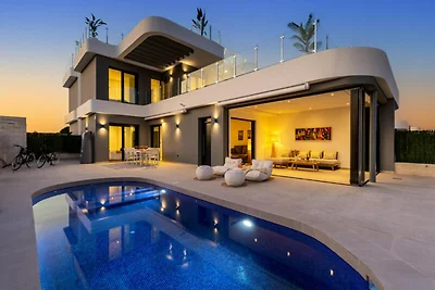 Villa a Los Alcázares con Piscina