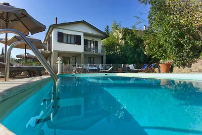 Ferienhaus in Sassetta mit Terrasse