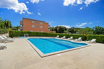Appartement in Banjole met zwembad