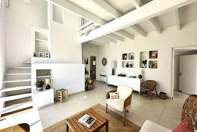 Villa auf dem Hügel Costebelle in der Nähe de...