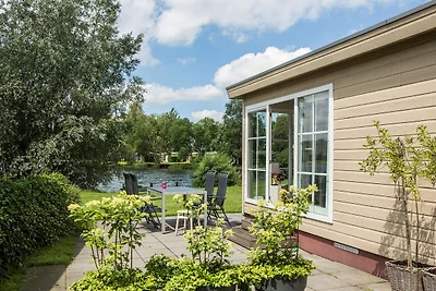 Komfortables Chalet mit Kombi-Mikrowelle, im ...