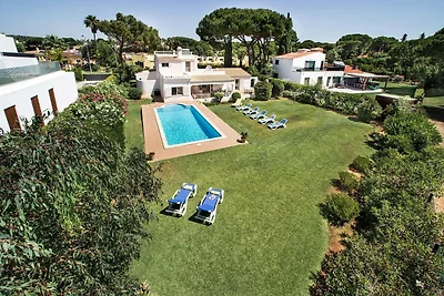 4BR Villa Near Vilamoura Old Course