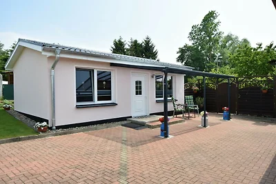 Bungalow in Warnkenhagen mit Garten
