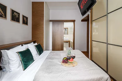 Parkseitige Wohnung mit privater Garage