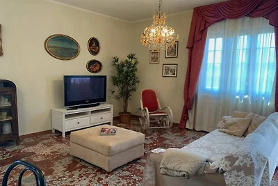 Villa à Marina di Massa (MS) avec jardin