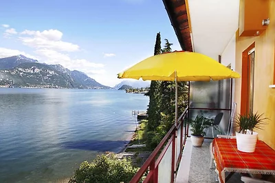 Appartamento moderno a Menaggio con terrazza