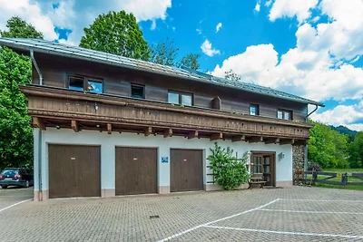 Ferienhaus mit Balkon