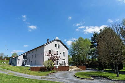 Splendida casa vacanze a Léglise con vasca...