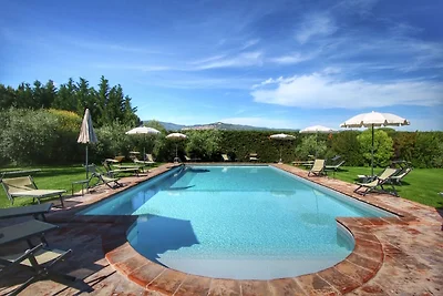 Accogliente casa colonica con piscina a...