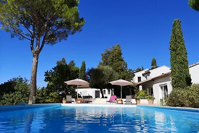Villa in Campagnan mit Schwimmbad