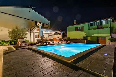 Appartamento a Cerovlje con spiaggia sul mare