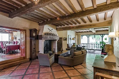 Gemütliche Villa in Sourzac mit privatem pool
