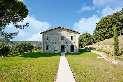 Villa d'epoca con piscina a sfioro a...