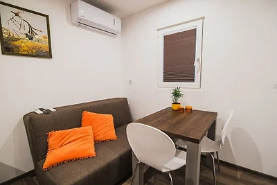 Enchanting Rural Apartment with Terrace - Stu...