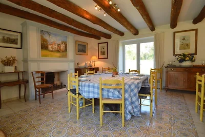 Geräumiges Ferienhaus mit eingezäuntem Teich