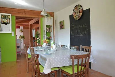 Hübsche Villa mit eigenem Pool in Montadet...
