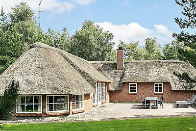 12 Personen Ferienhaus in Væggerløse