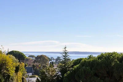 Appartement in Cannes met uitzicht op het zwe...