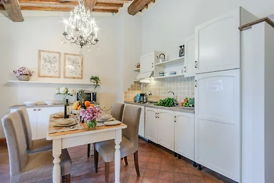 Bauernhaus in Lucca mit Weingut und Pool