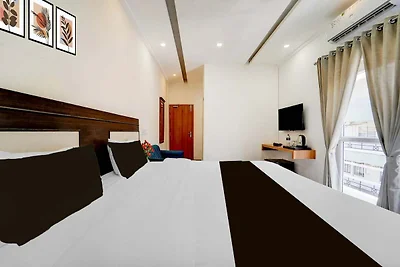Residenza a schiera Deshabhimani RoadKaloor...